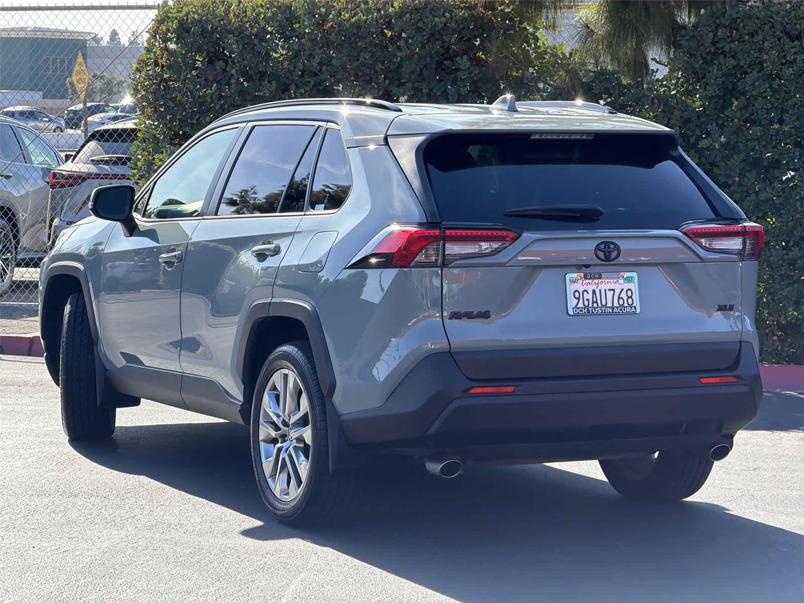 Used 2023 Toyota RAV4 XLE Premium FWD image 5