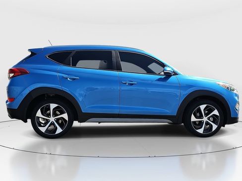 Used 2017 Hyundai Tucson Sport image 4