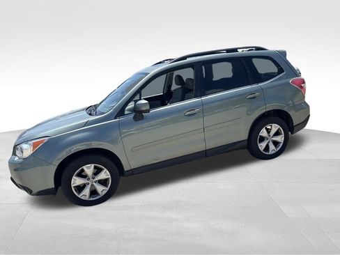 Used 2015 Subaru Forester 2.5i Limited AWD/4WD image 2