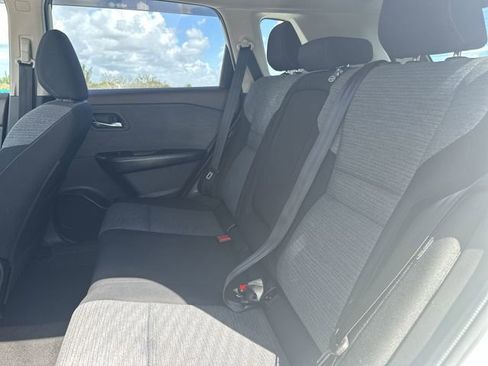 Used 2023 Nissan Rogue SV image 27