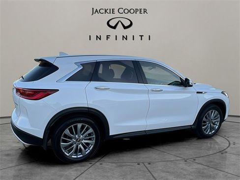 Certified 2025 INFINITI QX50 Pure image 5