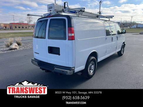 Used 2018 Chevrolet Express 3500 Extended w/ Driver Convenience Package image 7