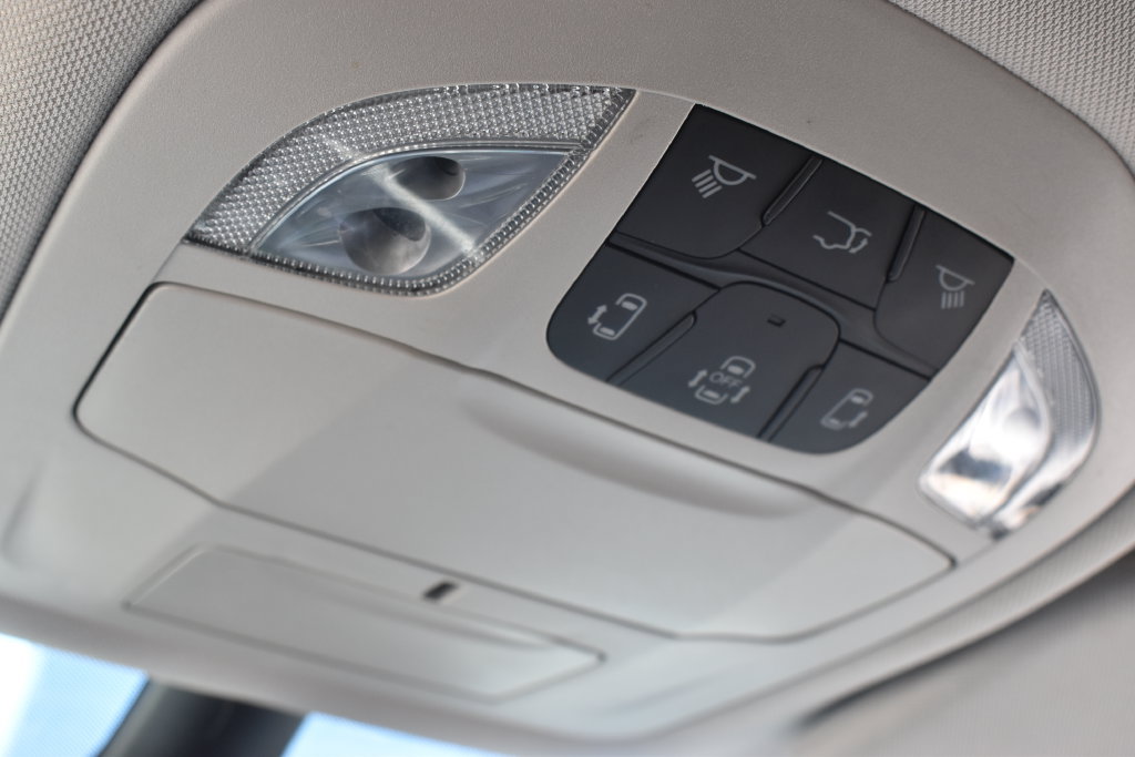 Used 2024 Chrysler Pacifica Limited FWD image 27