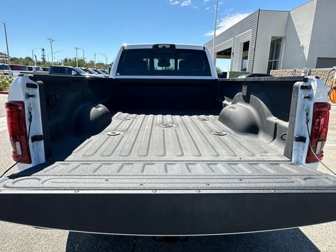 New 2026 RAM 2500 Laramie w/ Towing Technology Group AWD/4WD image 18
