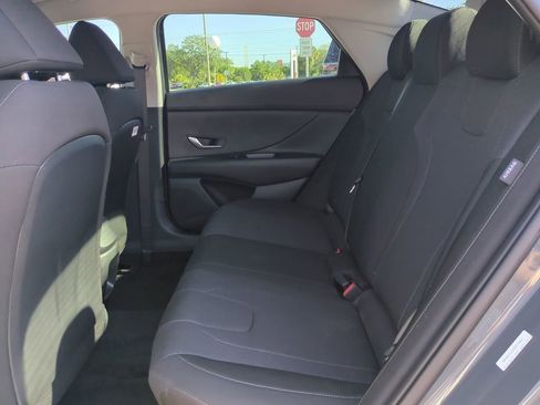 New 2026 Hyundai Elantra SE image 14