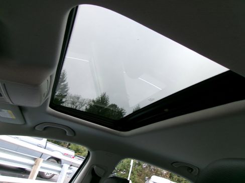 Used 2016 Volkswagen Passat 1.8T SE image 7