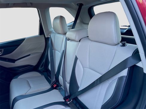 Used 2021 Subaru Forester Limited image 25