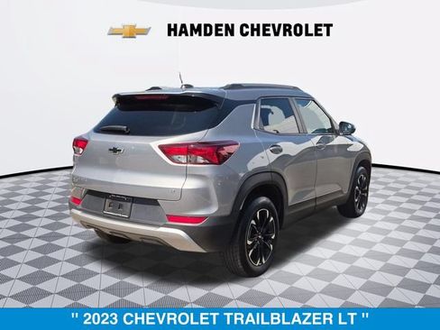 Used 2023 Chevrolet TrailBlazer LT w/ Convenience Package AWD/4WD image 3