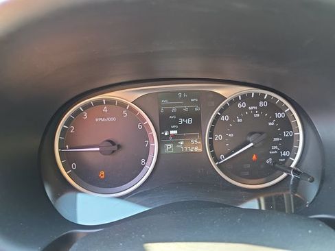 Used 2020 Nissan Kicks S FWD image 10