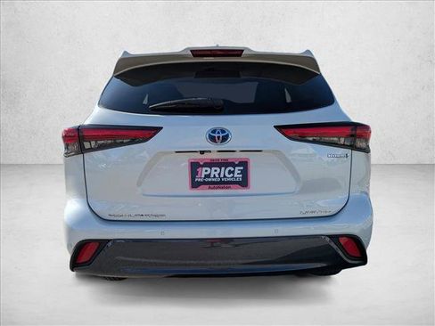 Used 2021 Toyota Highlander Limited image 7