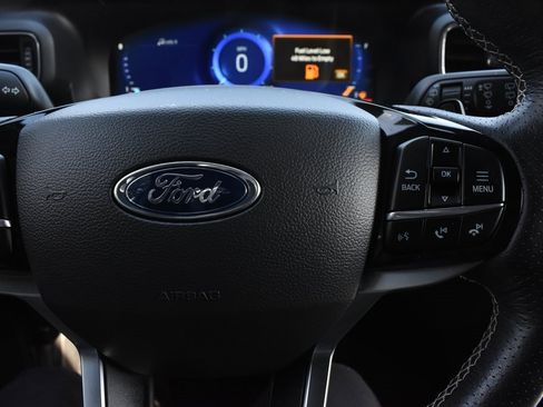 Used 2022 Ford Explorer ST image 31