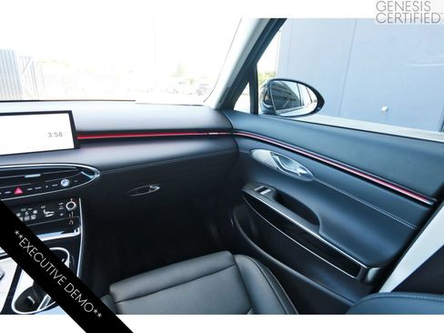 Used 2026 Genesis GV70 2.5T AWD/4WD image 13
