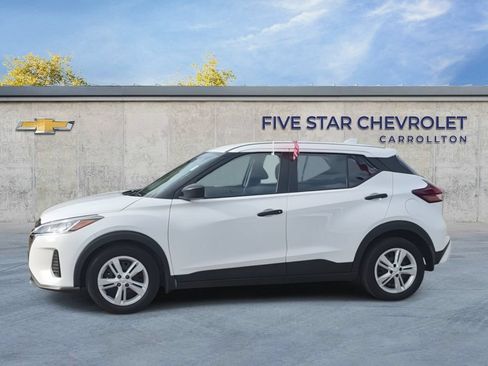 Used 2024 Nissan Kicks S FWD image 4