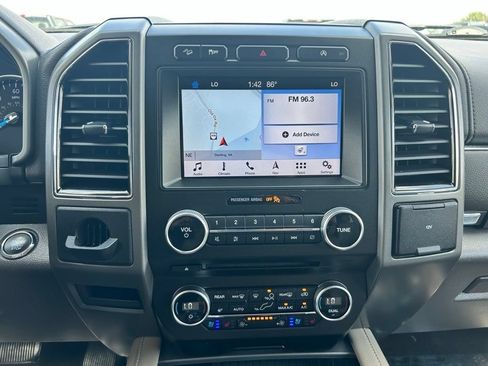 Used 2018 Ford Expedition Max XLT w/ Equipment Group 202A AWD/4WD image 26