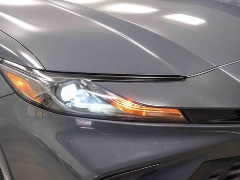 Used 2025 Toyota Camry SE FWD image 14