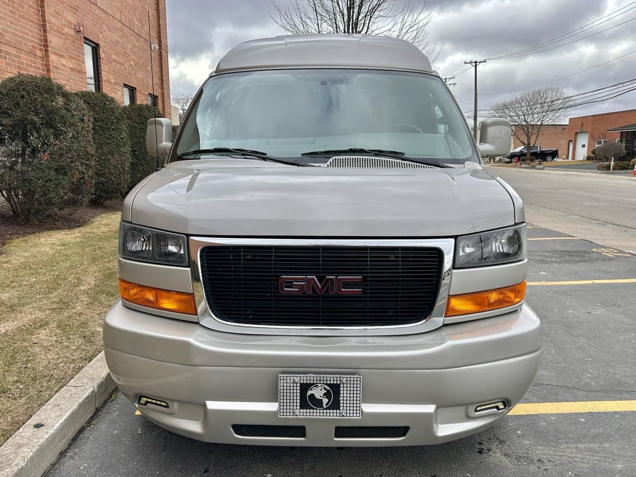 Used 2023 GMC Savana 2500 RWD image 12