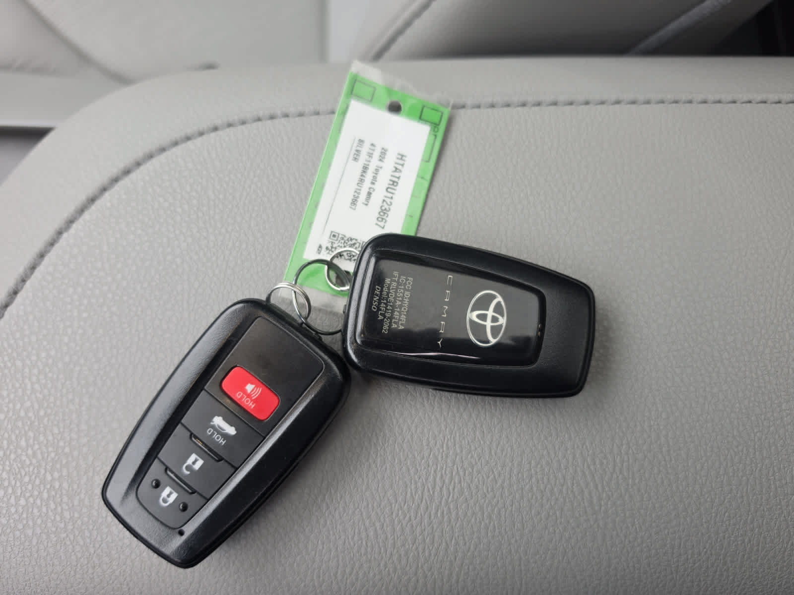 Used 2024 Toyota Camry XLE w/ Cold Weather Package AWD/4WD image 10