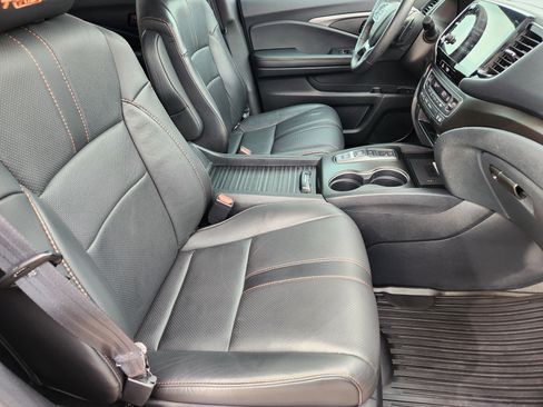 Used 2023 Honda Passport TrailSport image 14