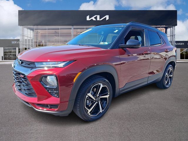 Used 2023 Chevrolet TrailBlazer RS w/ Sun and Liftgate Package FWD image 3