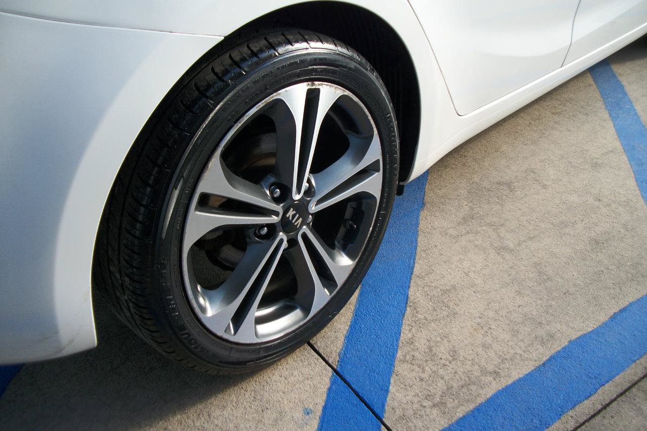 Used 2016 Kia Forte EX FWD image 15