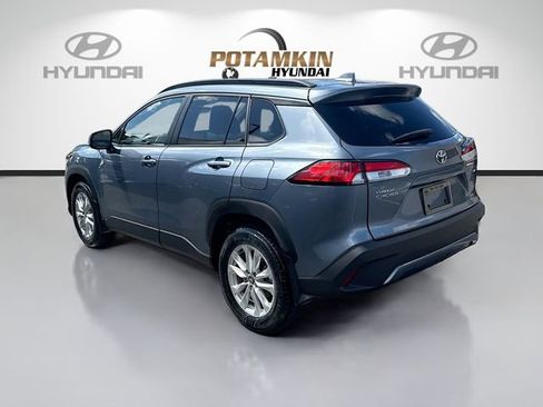 Used 2024 Toyota Corolla Cross LE FWD image 7