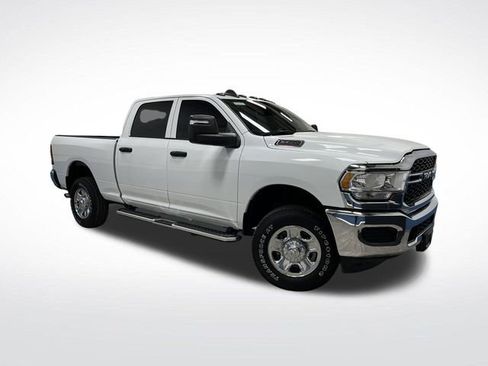 Used 2024 RAM 2500 Tradesman w/ Chrome Appearance Group image 40