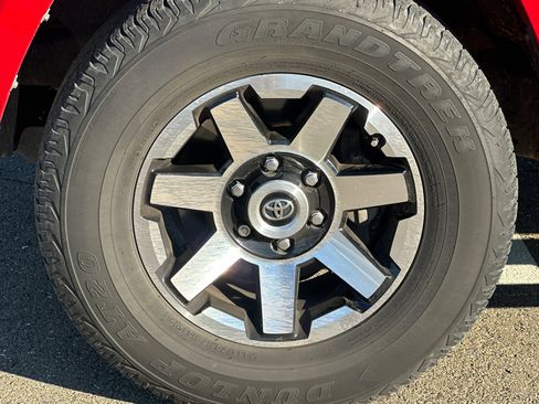 Certified 2021 Toyota 4Runner TRD Off-Road Premium image 47