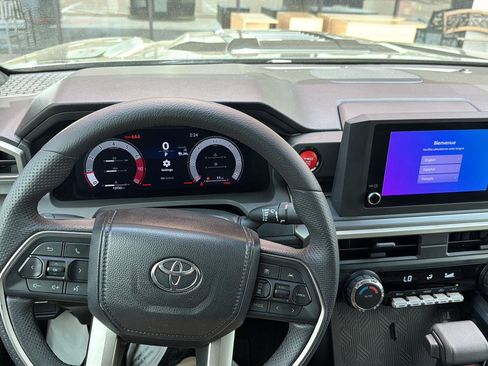 Used 2024 Toyota Tacoma TRD Sport image 17