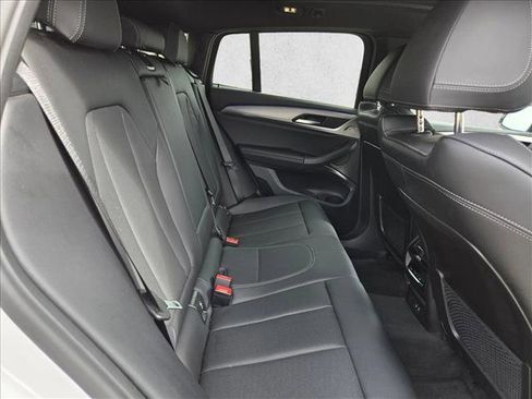 Used 2025 BMW X4 xDrive30i image 21