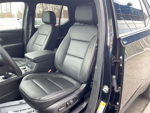 Certified 2023 Chevrolet Traverse LT w/ LT Premium Package image 19