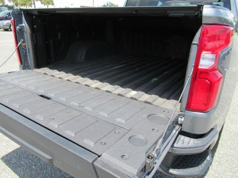 Used 2022 Chevrolet Silverado 1500 Custom w/ Safety Confidence Package RWD image 29