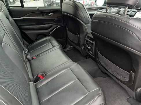 Used 2022 Jeep Grand Cherokee Limited 4xe w/ Luxury Tech Group II image 28