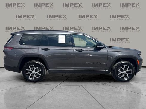 Used 2025 Jeep Grand Cherokee L Limited w/ Luxury Tech Group II AWD/4WD image 6