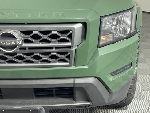 Used 2022 Nissan Frontier SV AWD/4WD image 12