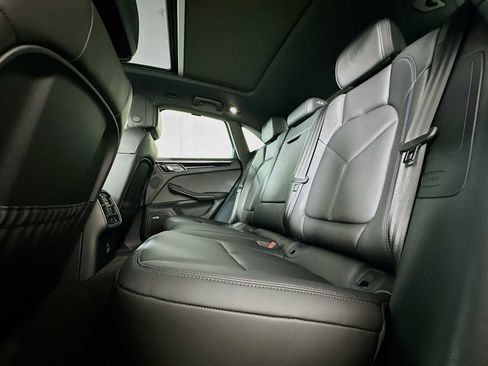 New 2026 Porsche Macan image 22