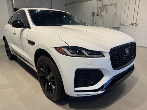 Used 2024 Jaguar F-PACE R-Dynamic S AWD/4WD image 8