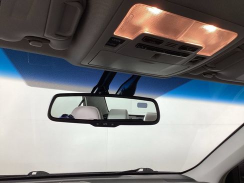 Used 2015 Toyota Camry XLE w/ Moonroof Package FWD image 14