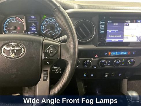Used 2018 Toyota Tacoma TRD Sport AWD/4WD image 18