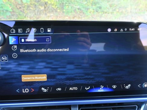 Used 2025 Chevrolet Equinox EV LT w/ Convenience Package image 30