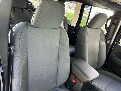 New 2026 Jeep Wrangler Unlimited Sport image 30