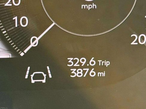 Certified 2024 Bentley Bentayga image 37