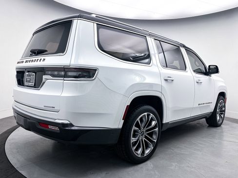 Used 2022 Jeep Grand Wagoneer Series III w/ Flexible Seating Group image 16