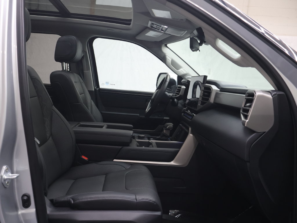 Used 2023 Toyota Tundra Limited AWD/4WD image 9