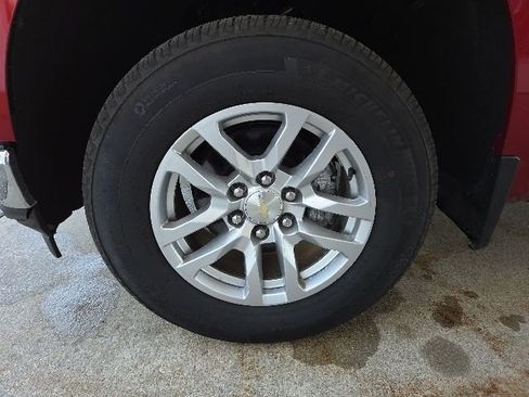 Used 2021 Chevrolet Silverado 1500 LT AWD/4WD image 64