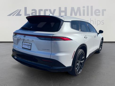 Certified 2025 Toyota Crown Signia w/ Advanced Technology Package image 5