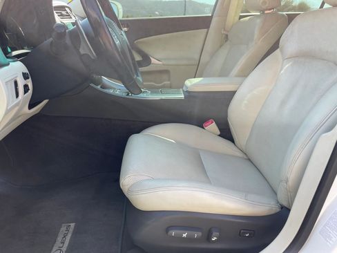 Used 2013 Lexus IS 250 w/ Premium Pkg Value Edition RWD image 16