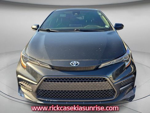 Used 2020 Toyota Corolla XSE image 3