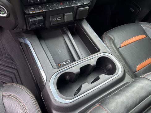 Certified 2021 GMC Sierra 1500 AT4 w/ AT4 Premium Package AWD/4WD image 33