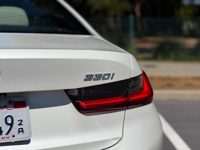 Used 2019 BMW 330i Sedan w/ Premium Package RWD image 15