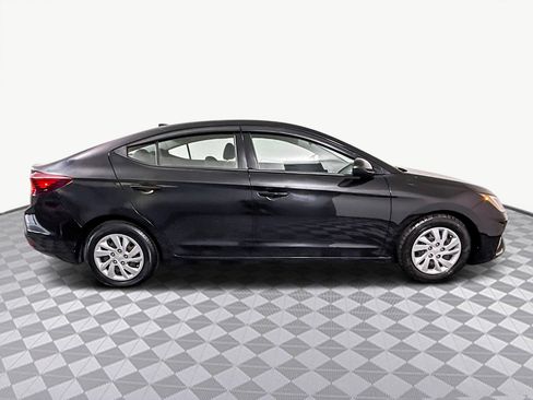 Used 2019 Hyundai Elantra SE w/ Cargo Package image 11